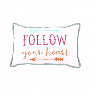 Cadouri de la nasi pentru fini - Perna decorativa Follow Your heart