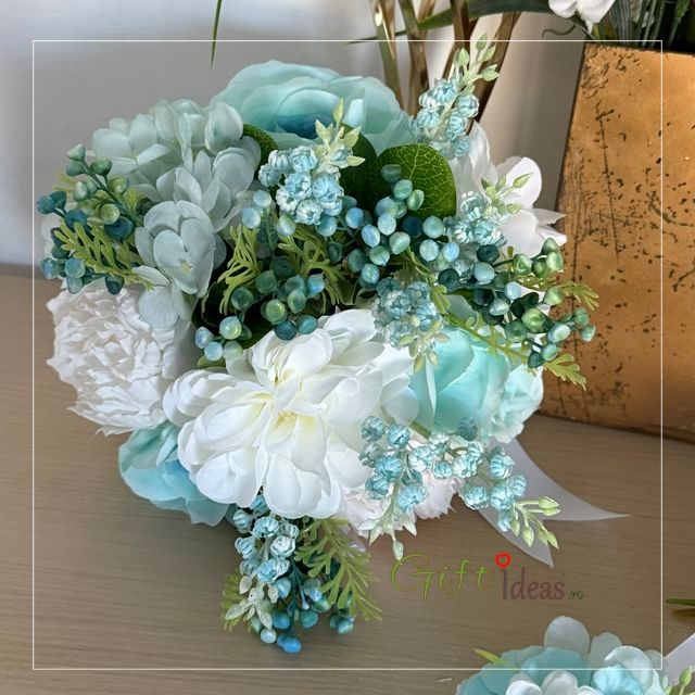 Buchet Mireasă Turcoaz cu Flori Albe – Buchet Nașă Elegant Fantezie Turcoaz [2]