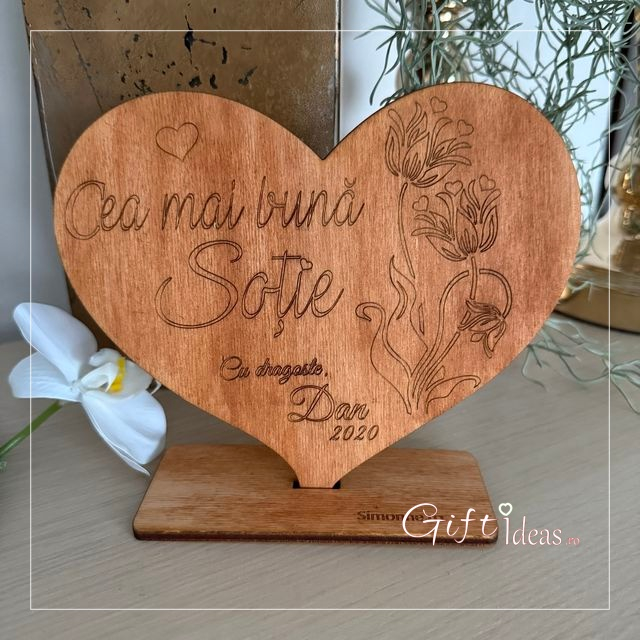 Decorațiune personalizată Inimă cu flori, gravată din lemn cu suport, Cadou Personalizat pentru Soție, Mamă, Soră, Nașă, Fină [4]