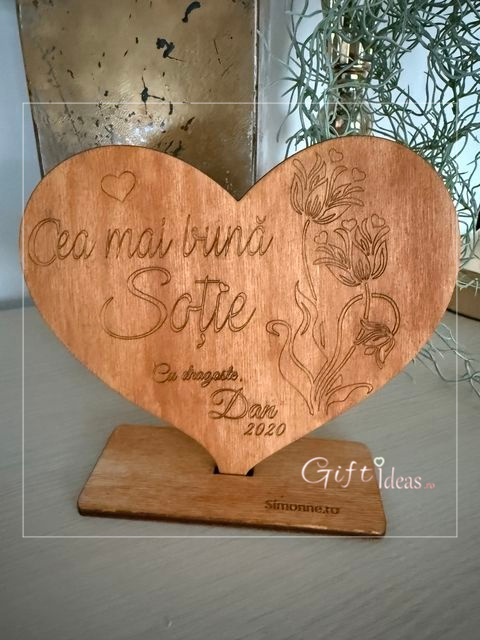 Decorațiune personalizată Inimă cu flori, gravată din lemn cu suport, Cadou Personalizat pentru Soție, Mamă, Soră, Nașă, Fină [6]