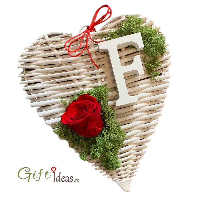 Decoratiune Red Heart trandafir criogenat si licheni [2]