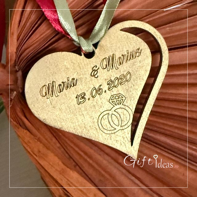 Marturie personalizata nunta model Verighete, cu magnet sau breloc, cadou pentru invitati [5]