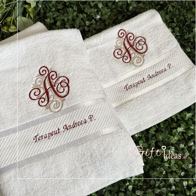 Set prosoape personalizate cu nume si monograma [4]