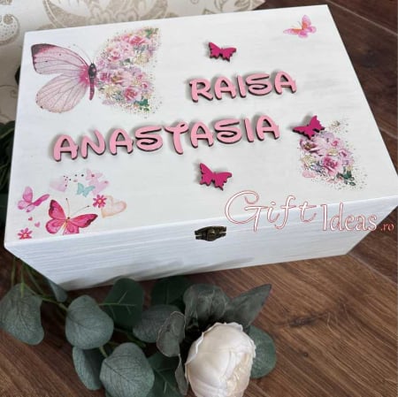 cutii personalizate - Cufăr de amintiri personalizat, Tărâmul Zânelor, fluturi și flori