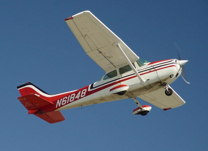 Avionul Cessna 172 [2]