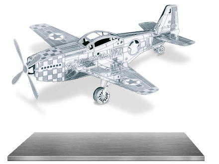 Extras verdict îngustată  Avionul P-51 Mustang