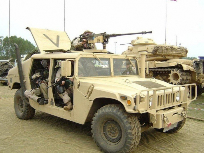 ICONX - Vehiculul Humvee [2]