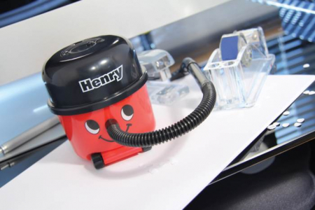 Henry - Mini aspiratorul de birou [1]