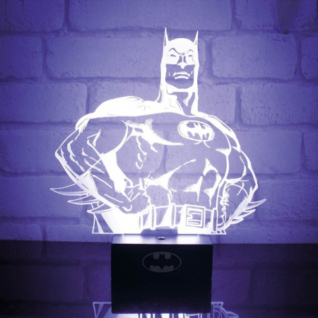 Idei de cadouri pentru Geeks - Lampa Batman Hero