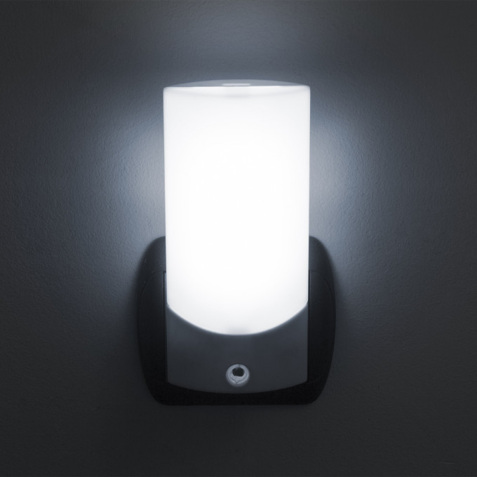 Lumina de veghe LED cu senzor de crepuscul , alimentare la priza, putere 1 W, alb - rece [1]