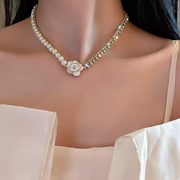 Colier Choker cu Pandantiv Camellia, Alb-Auriu, CRM, cu Perluțe și Cristale, 33+5 cm [5]