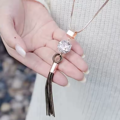 Colier Lung Damă Rose Flower, CRM, Accesoriu Elegant pentru Rochii și Ținute Pulover [3]