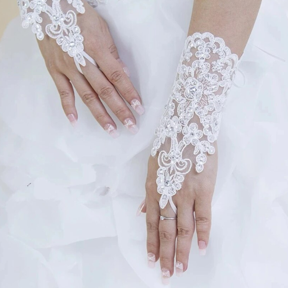 Mănuși Elegante Damă, CRM, din Dantelă cu Broderie Florală și Șiret Reglabil, Accesoriu de Ocazie, Alb [6]