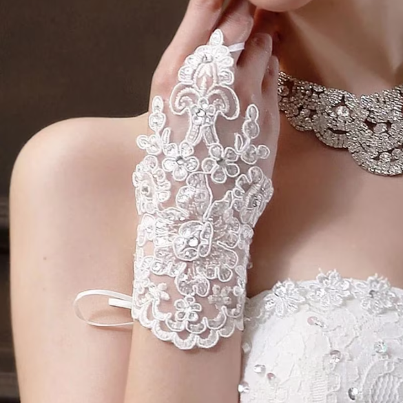 Mănuși Elegante Damă, CRM, din Dantelă cu Broderie Florală și Șiret Reglabil, Accesoriu de Ocazie, Alb [5]