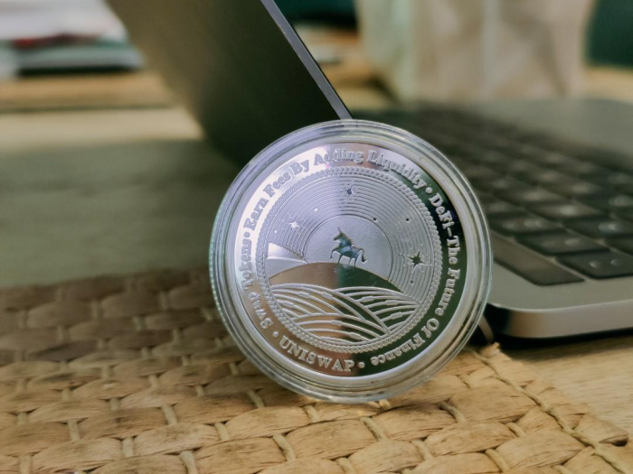Moneda crypto pentru colectionari, GMO, Uniswap UNI, argintie [4]