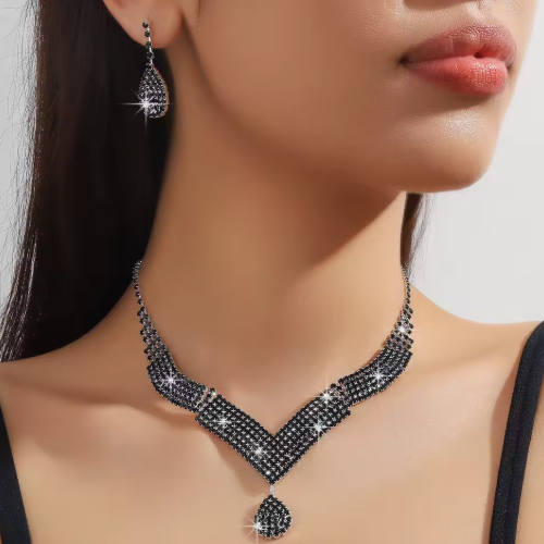 Set colier si cercei dama, CRM, cristale negre, model V cu pandantiv lacrima, elegant, pentru evenimente [2]