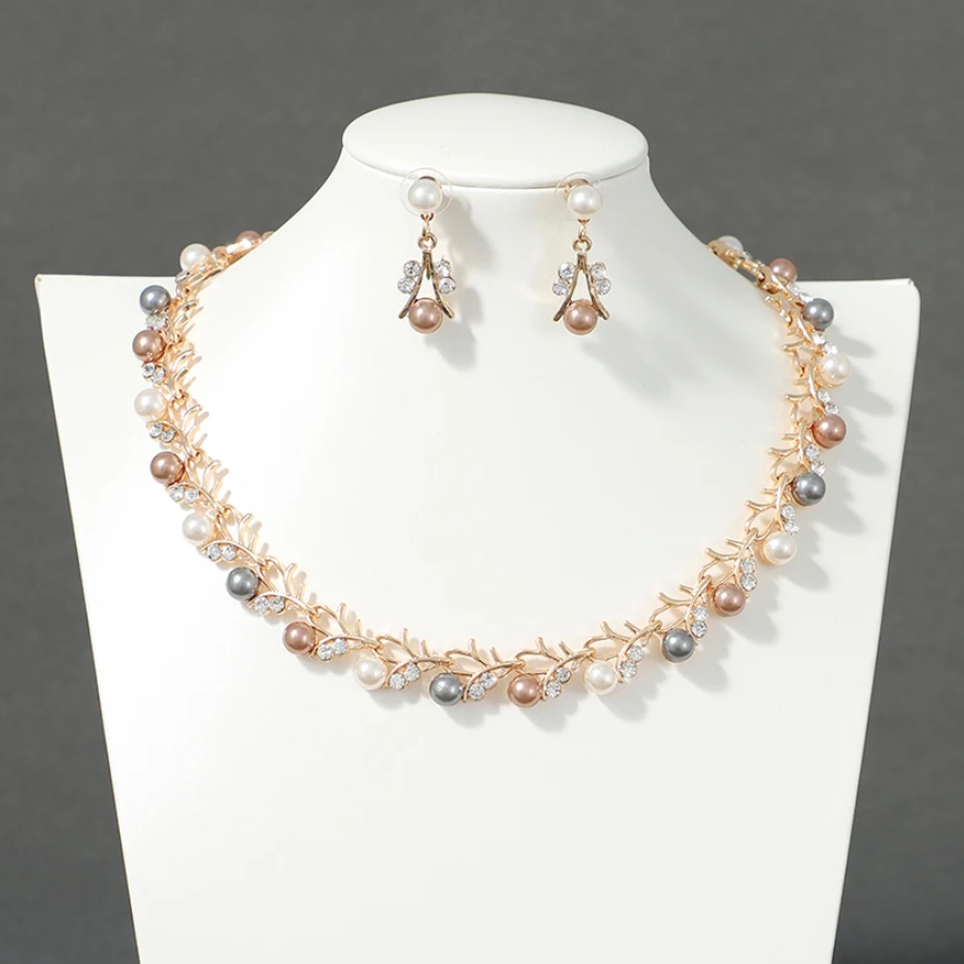 Set Colier si Cercei Dama, Model Floral cu Perle Multicolore, Auriu, Elegant, pentru Evenimente [5]