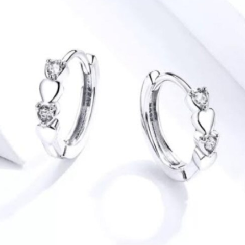 Cercei pentru fetite, CRM, model inimioare cu pietre stralucitoare, argintii [1]