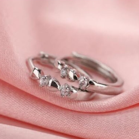 Cercei pentru fetite, CRM, model inimioare cu pietre stralucitoare, argintii [2]