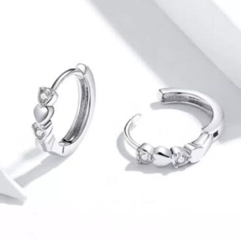 Cercei pentru fetite, CRM, model inimioare cu pietre stralucitoare, argintii [3]