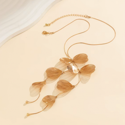 Colier damă floral/elegant, CRM, model tip frunza/fluture, bijuterie fashion pentru ocazii speciale, lunga/aurie [7]