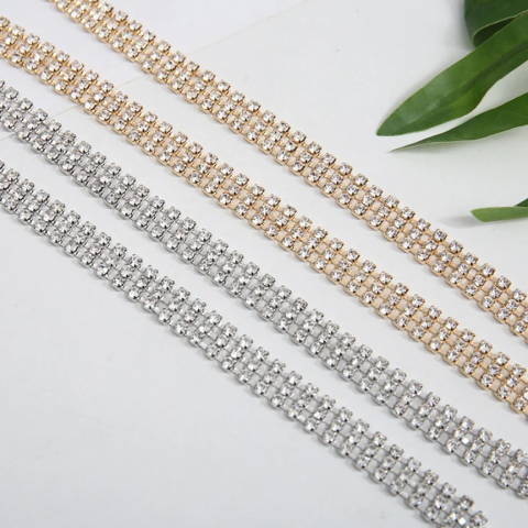 Curea tip lant cu strass, CRM, reglabila, eleganta, accesoriu fashion pentru rochii si tinute de seara, auriu [3]