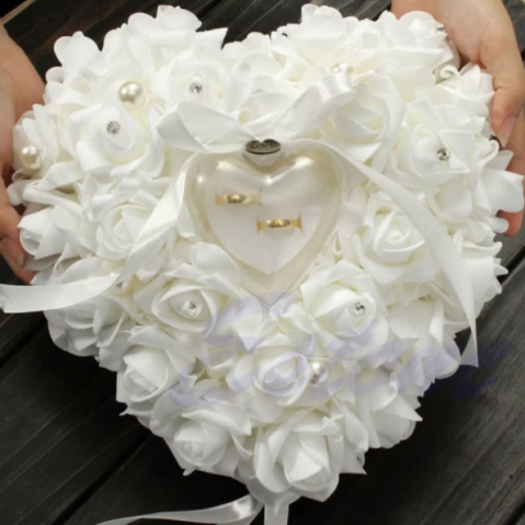 Cutie Nunta Mr & Mrs, CRM, pentru Verighete, din Flori albe, forma inimioara [2]