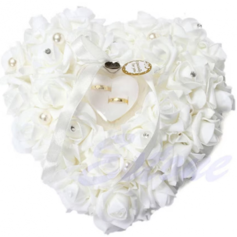 Cutie Nunta Mr & Mrs, CRM, pentru Verighete, din Flori albe, forma inimioara