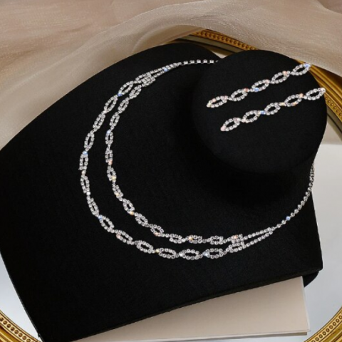 Set bijuterii dama, colier si cercei, Elegance, CRM, argintiu [2]
