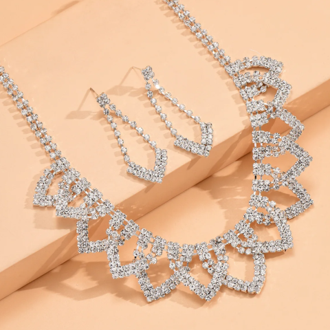 Set colier si cercei cu cristale, CRM, model geometric elegant, argintiu [1]