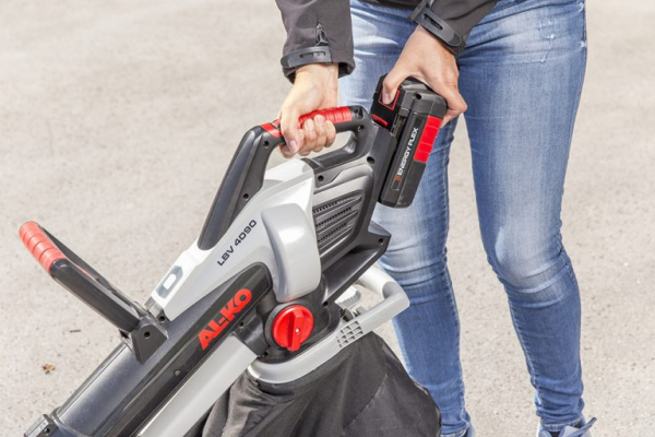 Aspirator si suflanta frunze acumulator AL-KO LBV 4090 fara acumulator si incarcator [4]
