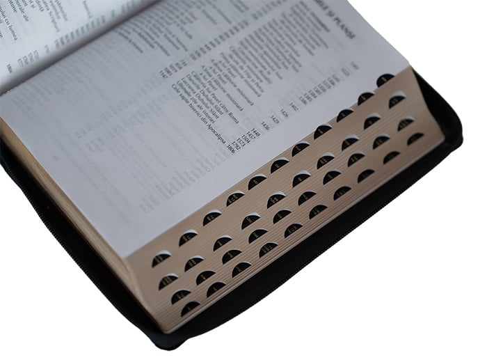 Biblia de studiu pentru o viata deplina - coperta piele visinie, fermoar [3]