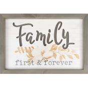 Tablouri din lemn - Family first & forever