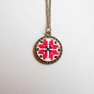 Lantisoare - Medalion Etnis