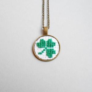 Lantisoare - Medalion Trei Foi