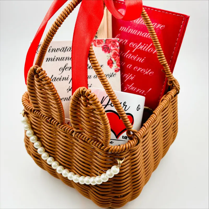 cos-cadou-de-paste-personalizat-pentru-invatatoare [2]