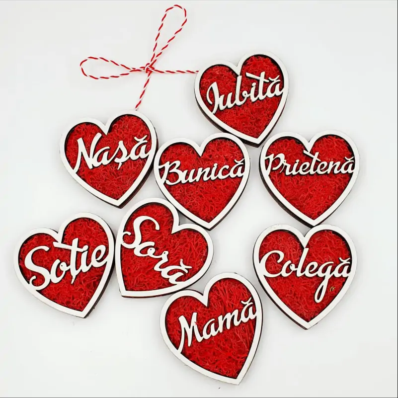 Martisor-cu-licheni-rosii-pentru-Bunica-1 [5]