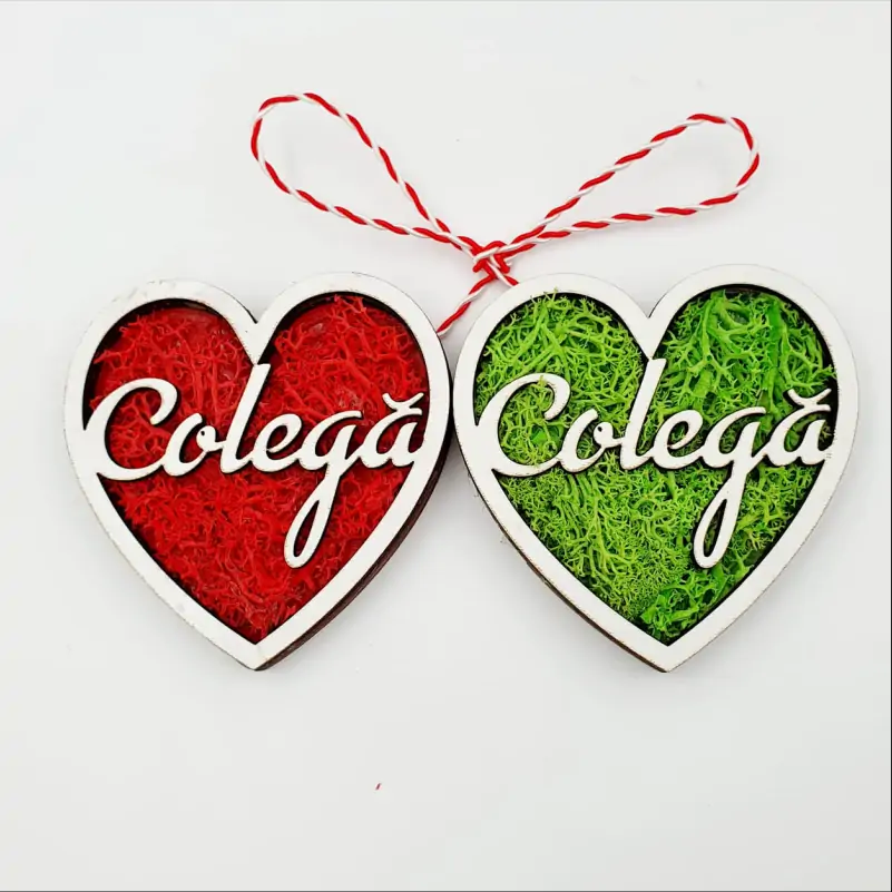 Martisor-cu-licheni-verzi-pentru-Colega-1 [4]