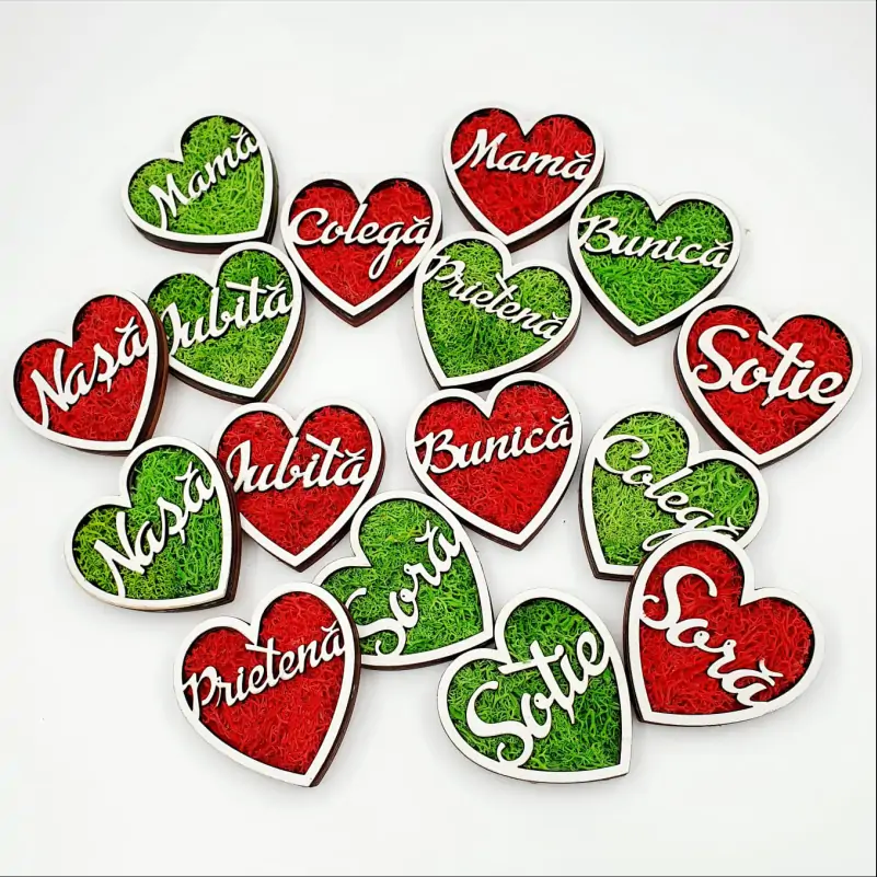 Martisor-cu-licheni-verzi-pentru-Prietena-1 [6]