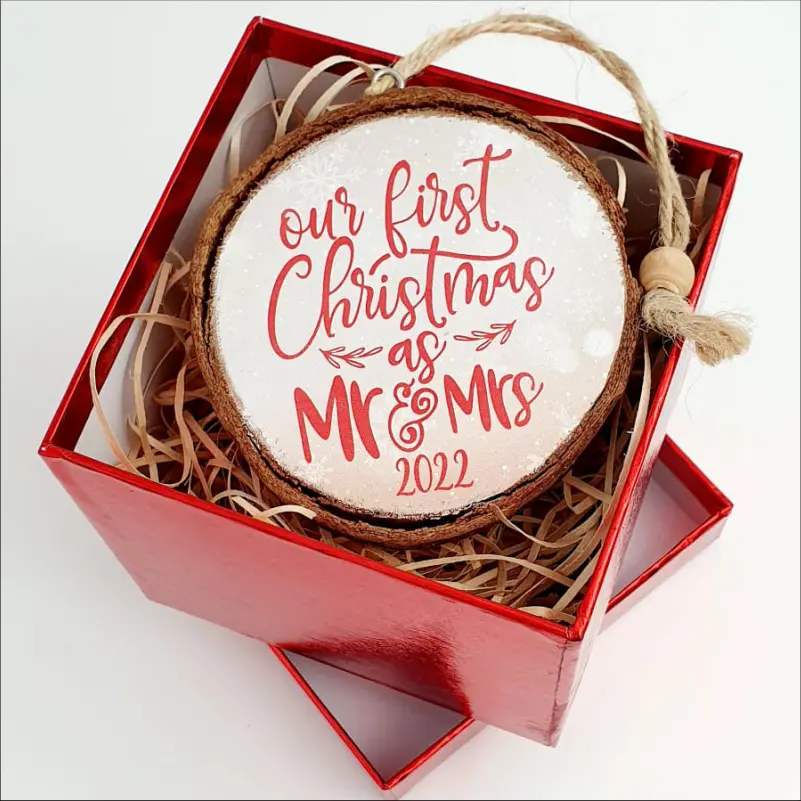 Ornament-personalizat-pentru-bradul-de-craciun-model-Mr-&-Mrs [2]