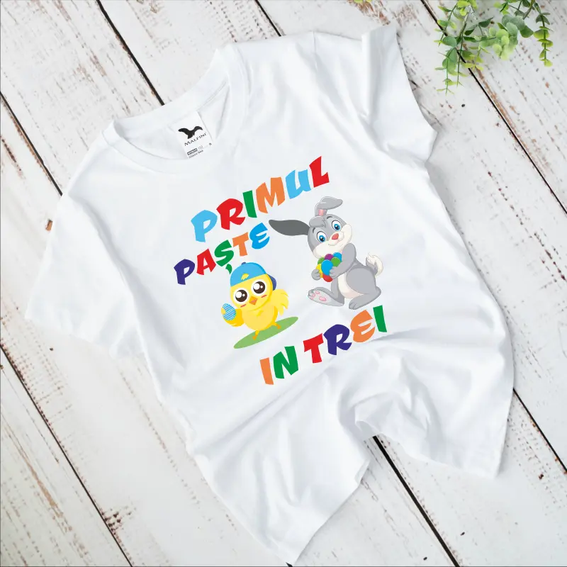 Set tricouri personalizate pentru mama, tata si bebe "Primul nostru Paste in trei" (iepurasi si puisor) [2]