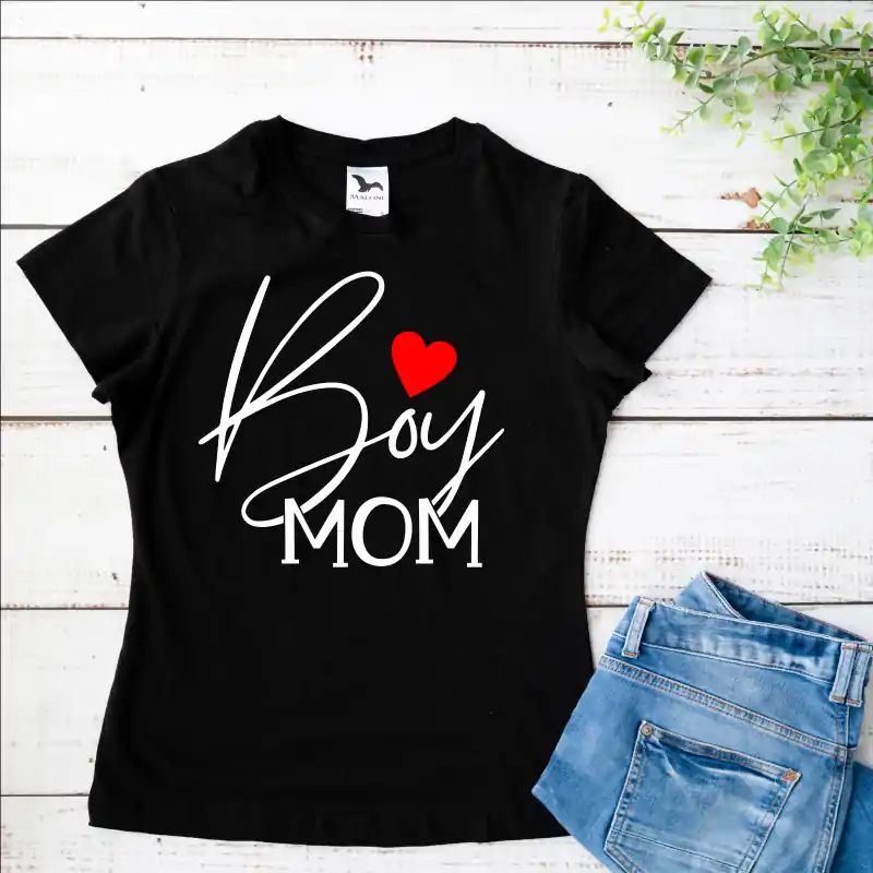 Tricou alb personalizat: "boy mama" (dama) [6]