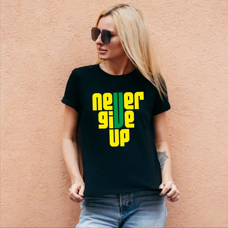 Tricou negru personalizat: "never give up" (damă) [3]