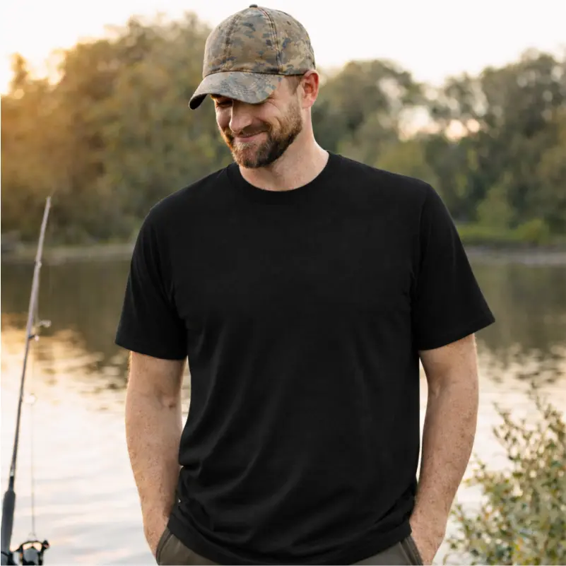 Tricou-Pescar-Personalizat-Toți-bărbații-se-nasc-egali-dar-numai-cei-mai-buni-devin-pescari-negru [9]