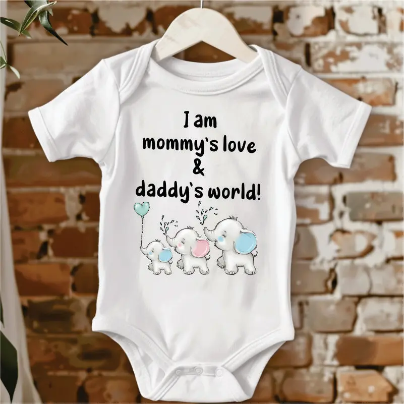 Body bebelusi personalizate - Body-personalizat-cu-mesajul-I-am-Mommy-s-love-Daddy-s-world-