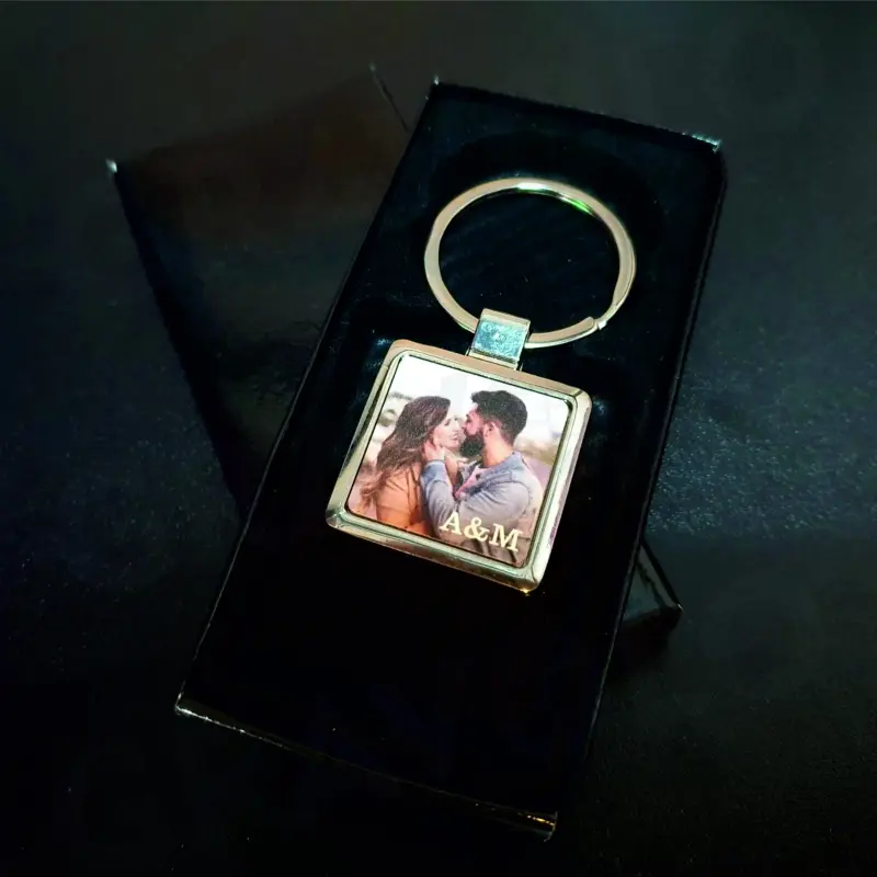 Breloc personalizat cu poza patrat din metal [1]