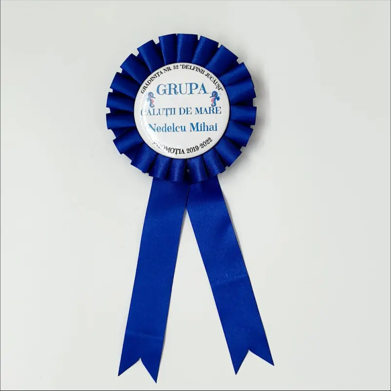 Cocarda-absolvire-personalizata-premium-albastra-1 [1]