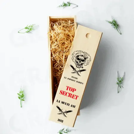 Cadouri pentru Colegi -  Cutie lemn personalizata pentru sticle "TOP SECRET" army