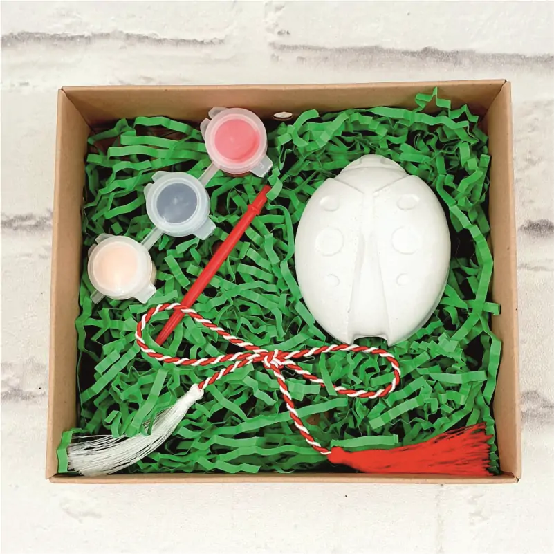 Martisoare pentru Copii - Martisor-creativ-de-pictat-pentru-copii-buburuza
