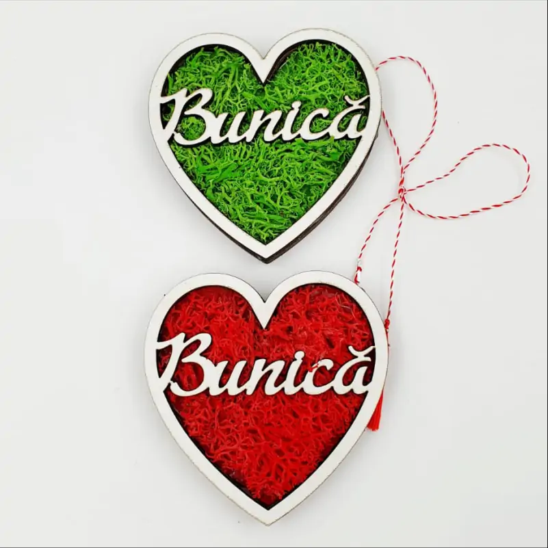 Martisor-cu-licheni-rosii-pentru-Bunica-1 [3]